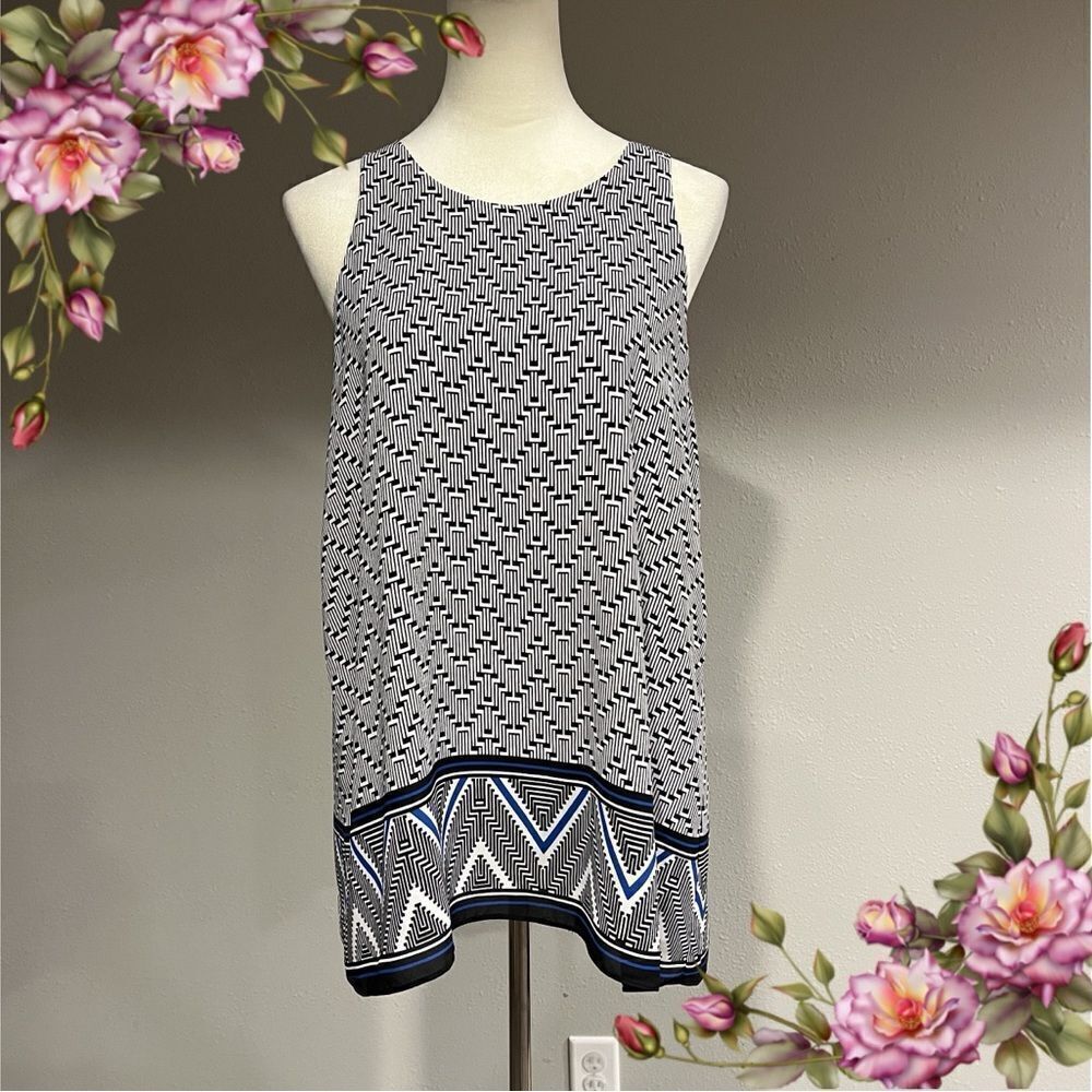 A-line loose fit zig zag print sleeveless blouse‎